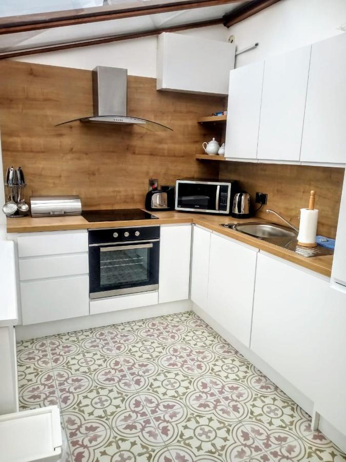 Hookless Holiday Homes Fethard-on-Sea Buitenkant foto