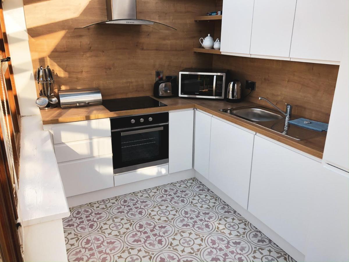 Hookless Holiday Homes Fethard-on-Sea Buitenkant foto