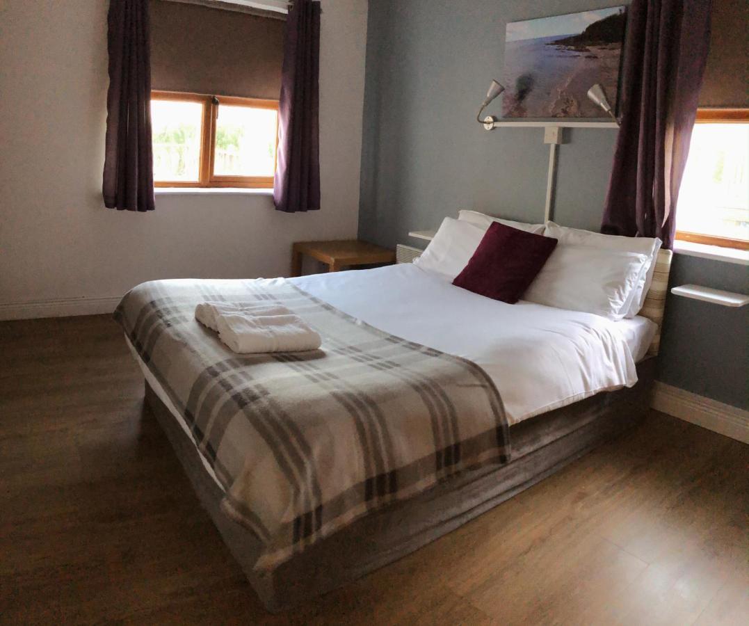 Hookless Holiday Homes Fethard-on-Sea Buitenkant foto